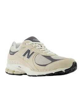 Sneaker New Balance M2002 Beige und Grau für Herren.