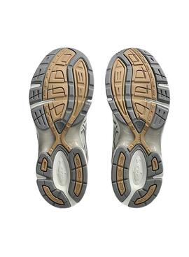 Turnschuhe Asics GEL-1130 weiß und beige für Herren und Damen.