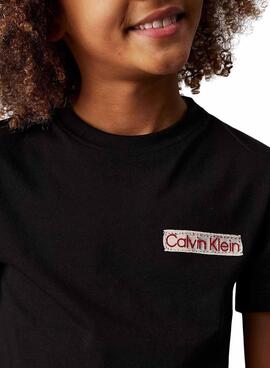T-shirt Calvin Klein Jeans Label schwarz für Kinder.