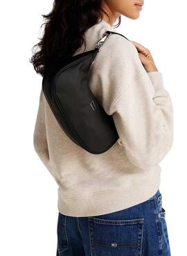 Handtasche Tommy Jeans Iconic Shoulder schwarz für Damen