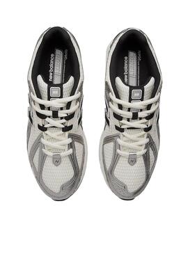 Turnschuhe New Balance 1906R in Silber für Damen und Herren