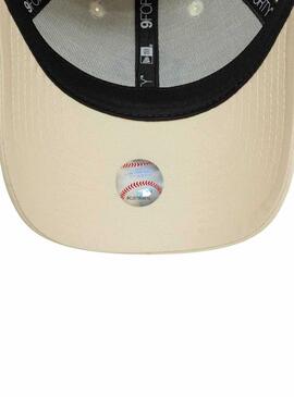 Kappe New Era Metallic Logo beige für Frauen