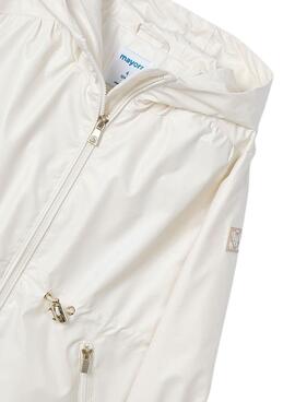Windbreaker Mayoral mit Kapuze in Beige für Mädchen.