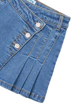 Kinderröcke von Mayoral in silberblauem Denim für Mädchen.