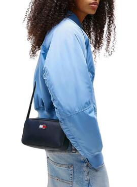 Handtasche Tommy Jeans Convertible Kameratasche blau für Damen.