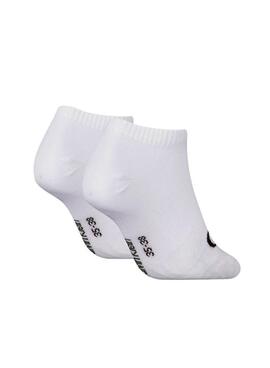 Paket mit weißen Calvin Klein Sneaker Monogramm Socken für Damen.