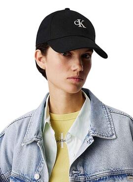 Kappe Calvin Klein bestickt Monogramm schwarz für Damen