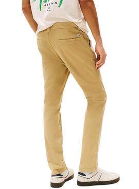 Chinohose Tommy Jeans Austin beige für Herren.