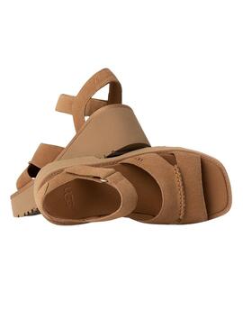 Sandalen UGG New Heights mit Knöchelriemen in Kamel für Damen.