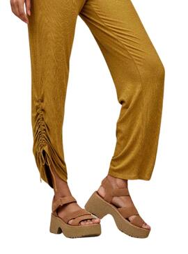 Sandalen UGG New Heights mit Knöchelriemen in Kamel für Damen.
