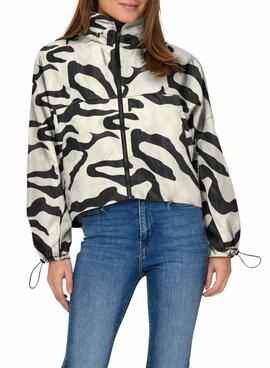 Windbreaker Only Betty in Schwarz-Weiß für Damen.