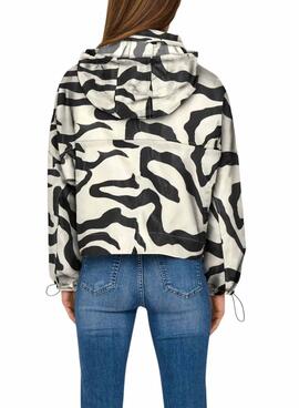 Windbreaker Only Betty in Schwarz-Weiß für Damen.