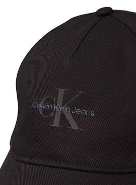 Schwarze Calvin Klein Jeans Printed Mütze für Damen.