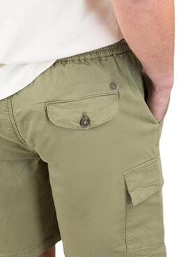Bermuda Die Ganso Cargo-Garment gefärbt grün für Männer.