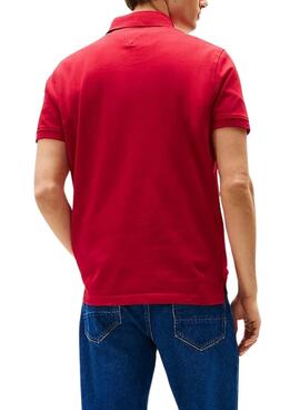 Rotes Herren-Poloshirt von Tommy Hilfiger aus dem Jahr 1985.