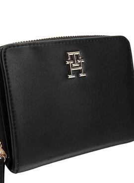 Tommy Hilfiger Logotape Brieftasche in Schwarz für Damen.