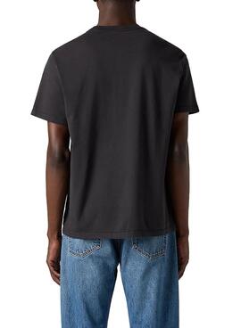 T-Shirt Levis Relaxed schwarz für Männer.