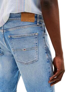 Bermudas Tommy Jeans Scanton helle Jeans für Männer.