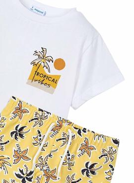 Set Mayoral Badeanzug  in Gelb und T-Shirt für Jungen.