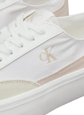 Sneakers Calvin Klein aus Leinwand mit weißer Plattform für Frauen.
