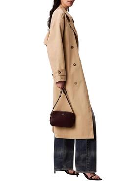 Tasche Calvin Klein Monogramm in Granatrot für Damen.