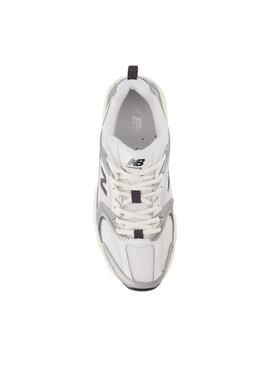 Sneaker New Balance 530 Silber und Schwarz für Damen.