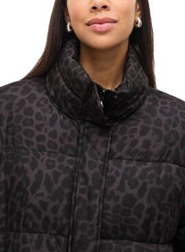 Steppmantel Vila Vipuff mit Animal-Print für Damen.