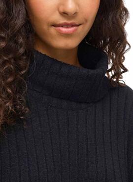 Schwarzes Vila Vilassia Strickkleid mit Rollkragen für Damen.