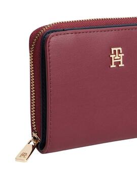 Brieftasche Tommy Hilfiger Icon mit granatfarbener Klappe für Damen