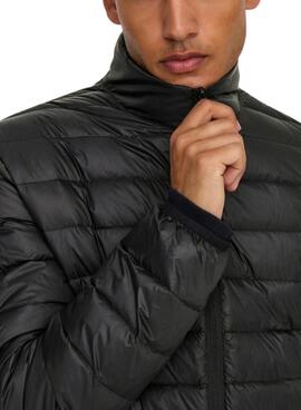 Only and Sons Noa gepolsterte schwarze Jacke für Herren.