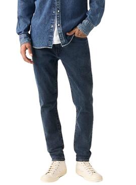 Jeans Levis Slim Taper 512 dunkle Denim für Herren.