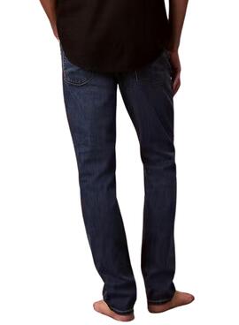 Jeans Calvin Klein Irving in Marineblau für Herren.