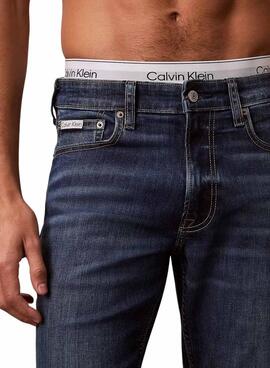 Jeans Calvin Klein Irving in Marineblau für Herren.