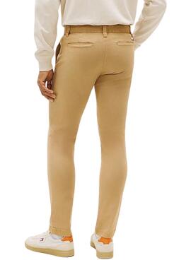 Hose Tommy Jeans Scanton Chinohose in Beige für Herren.