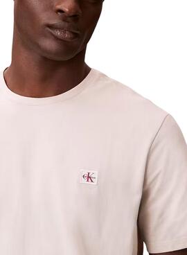 T-shirt Calvin Klein Jeans Badge in gebrochenem Weiß für Herren