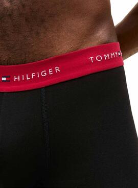 Drei Tommy Hilfiger Trunk Signature Boxershorts Pack Schwarz mit mehrfarbigem Bund für Herren.