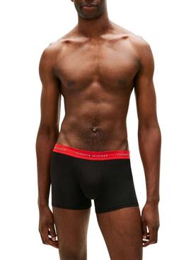 Drei Tommy Hilfiger Trunk Signature Boxershorts Pack Schwarz mit mehrfarbigem Bund für Herren.