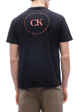 T-Shirt Calvin Klein Jeans mit rundem Logo in Schwarz für Herren.